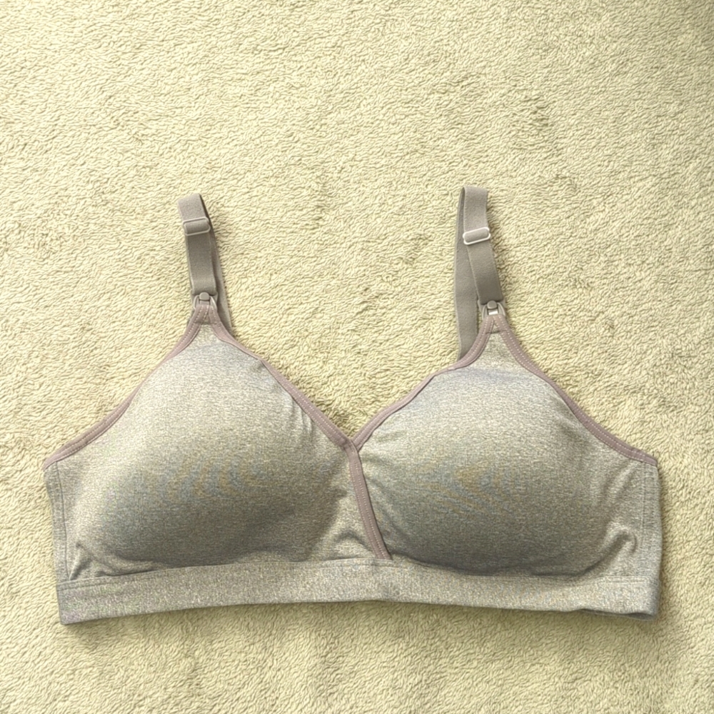 Playtex Women's Medium Nursing Shaping Foam Wirefree Bra